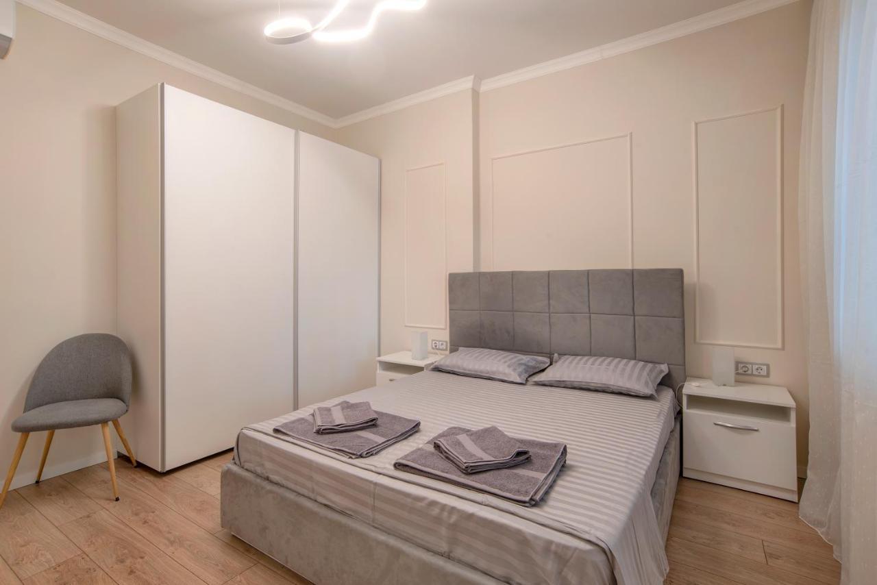 Tina'S 2 Bedroom Top Central Apartment Софія Екстер'єр фото